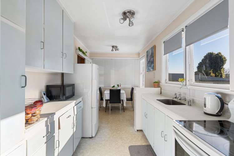 6 Madison Place Forrest Hill_3