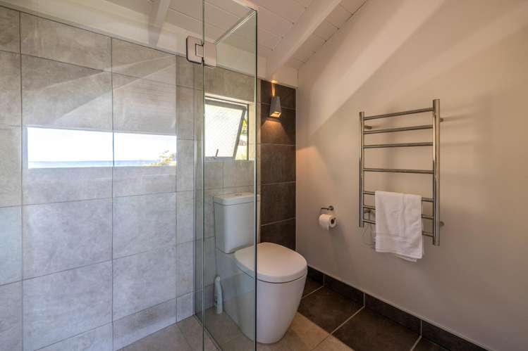 2 Seventh Avenue Onetangi_13