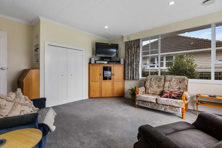 11 Karaka Street Merrilands_6