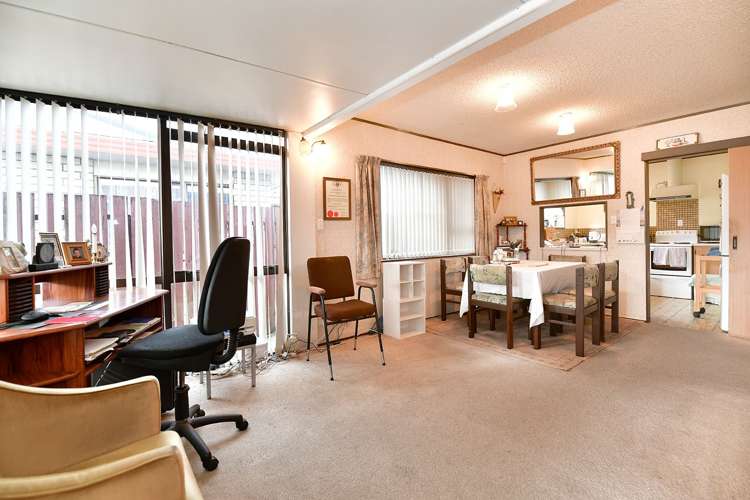 2/3 Centreway Road Orewa_4