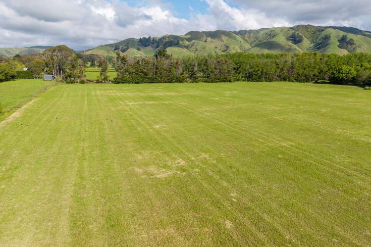 125 Gear Road Te Horo_17