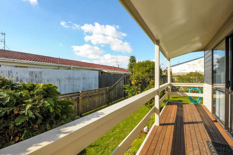 2/83 Glendale Road Glen Eden_12