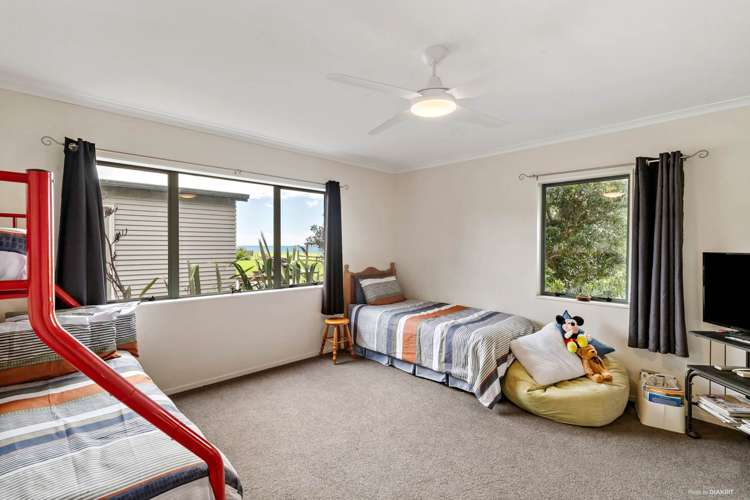 1684 East Coast Road Whakatiwai_16