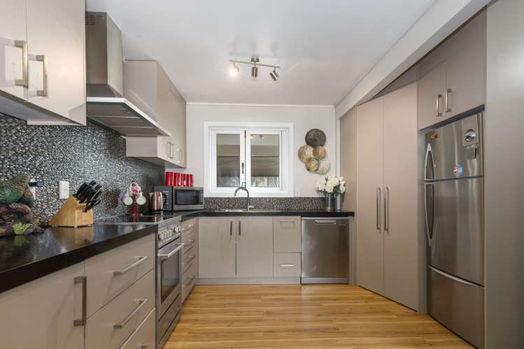 10 Bay Grove Pukehangi_7