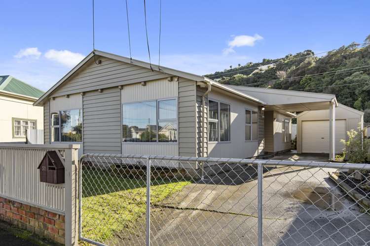 31 Riddlers Crescent Petone_13