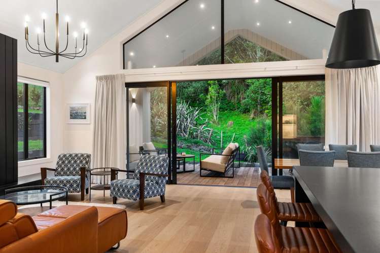 8 Collings Drive_3