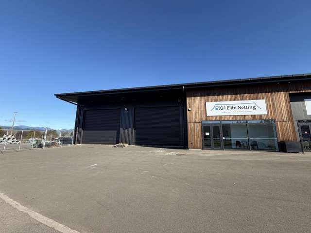 Warehouse, Office & Yard on Lower Queen Street
