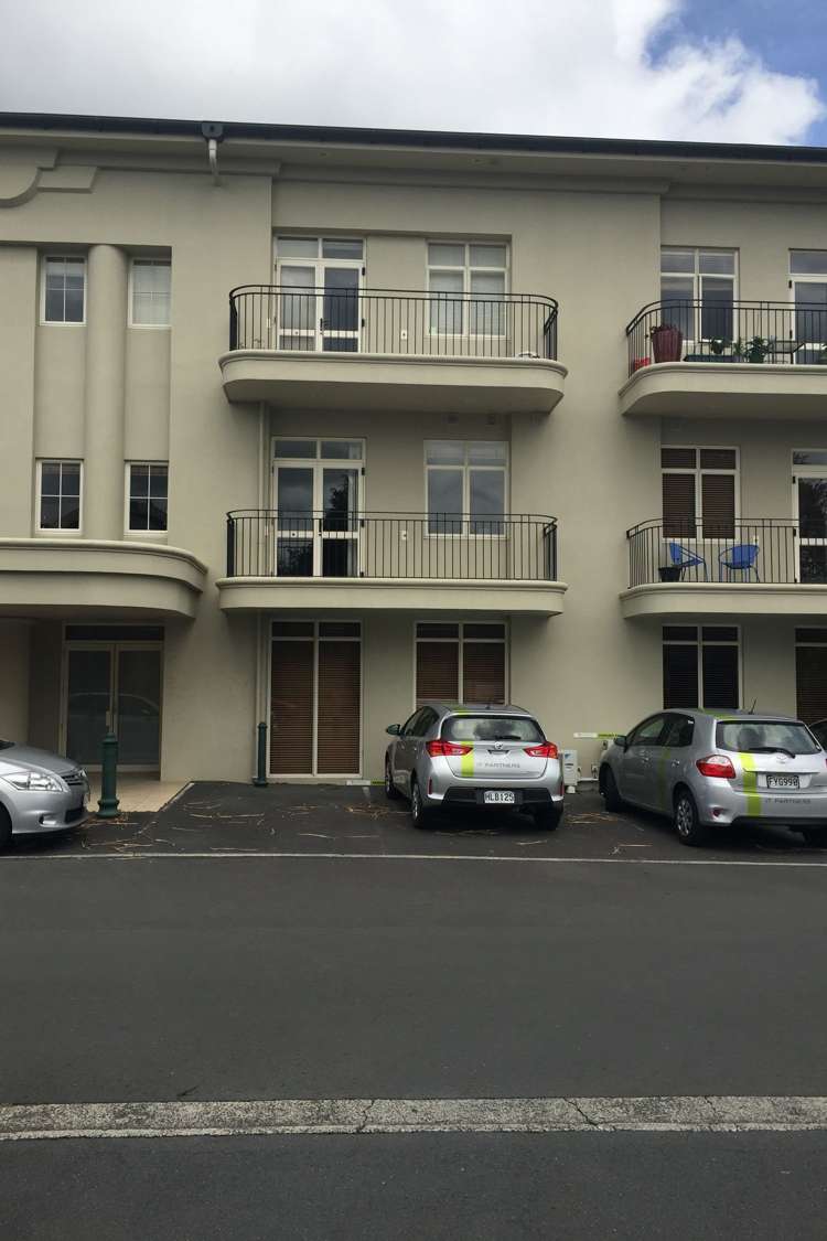 1b/11 London Street Hamilton Central_8