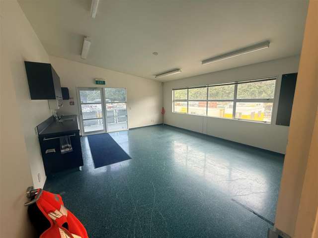 35 Takapu Road Grenada North_2