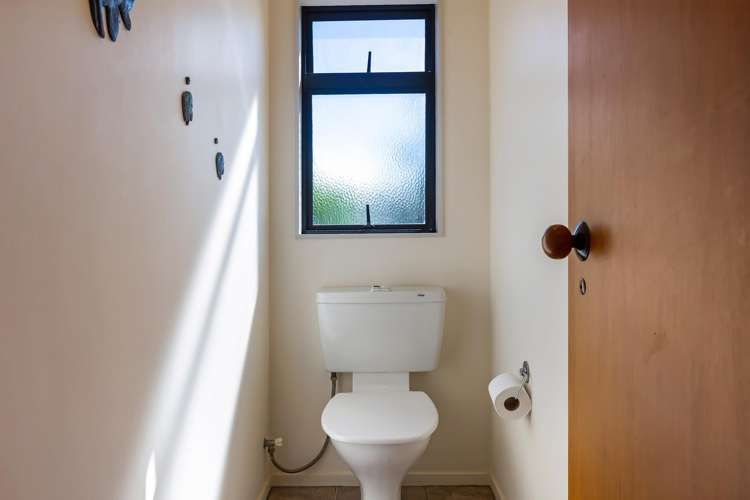 5A Seaview Road Cable Bay_22