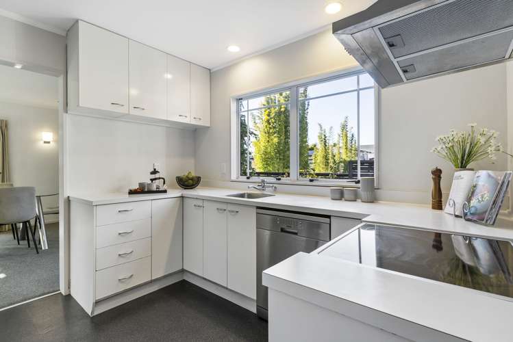 4/60 Larchwood Avenue Westmere_14