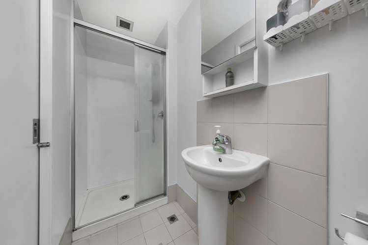 1402/37 Symonds Street Auckland Central_10