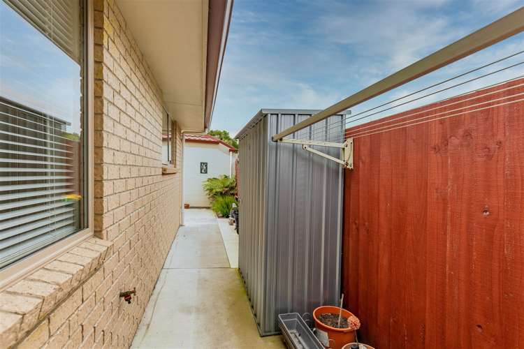 2/19 Orontes Street Shirley_9