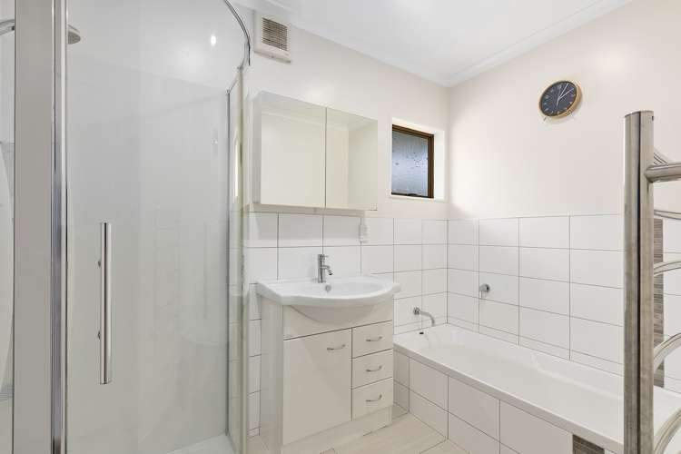 13 De Castro Place Titahi Bay_24