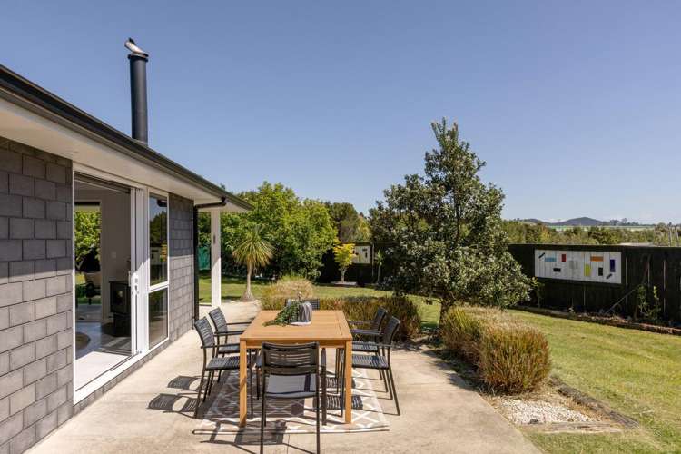 266 Lakes Boulevard Pyes Pa_15