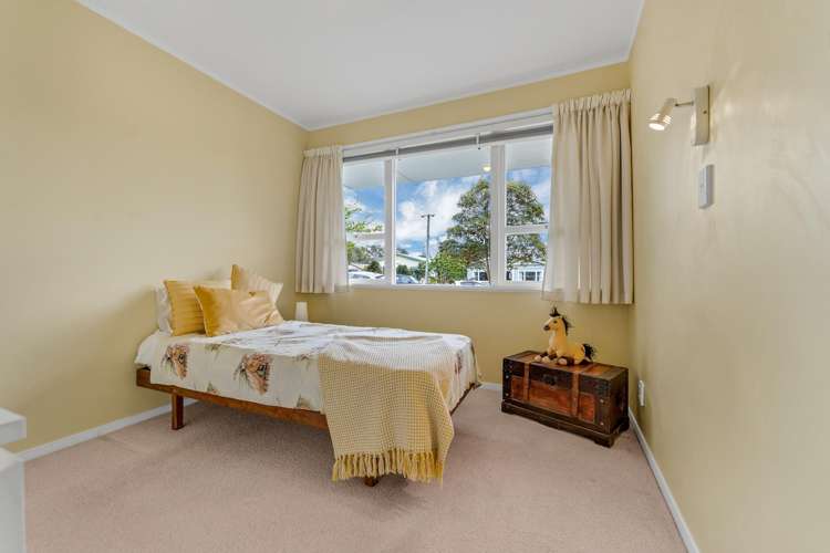 1/11 Brandon Road Glen Eden_12