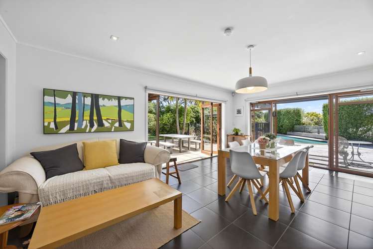 14 Davita Place Farm Cove_2