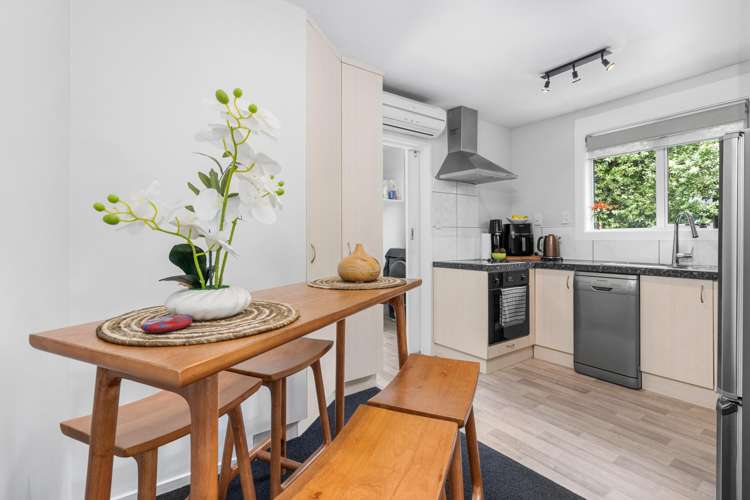 2/101 Bayswater Crescent Bromley_2