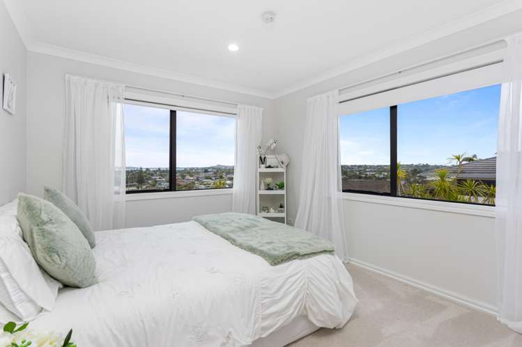 49 The Ritz Orewa_22