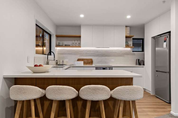 1/12 Surville Place Mairangi Bay_1