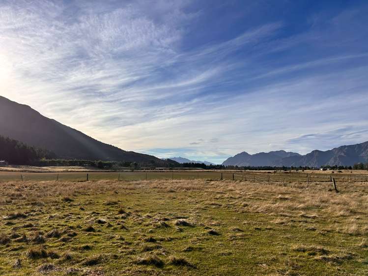 Lake Hawea Albert Town Road Lake Hawea_9