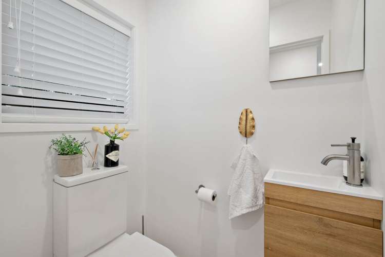 131 Torkar Road Clarks Beach_33