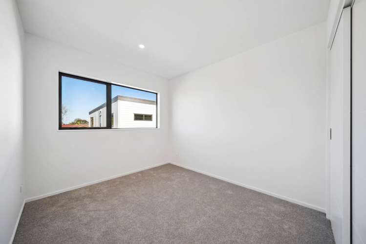 8/12 Clendon Place Manurewa_16