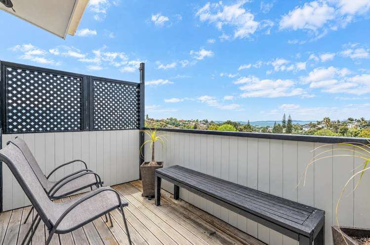3/2 Chilton Place Mellons Bay_24