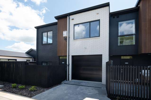 3/17 Halo Green Peacocke_2