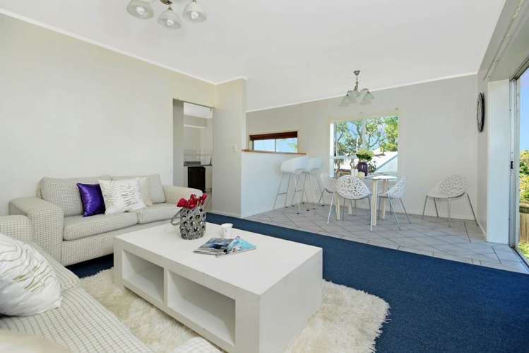 15/19a Verbena Road Birkdale_1