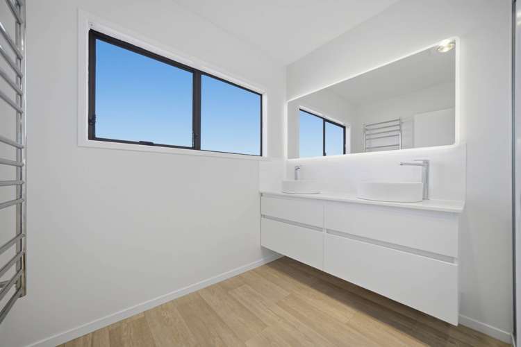 2/1A Gordon Avenue Forrest Hill_13