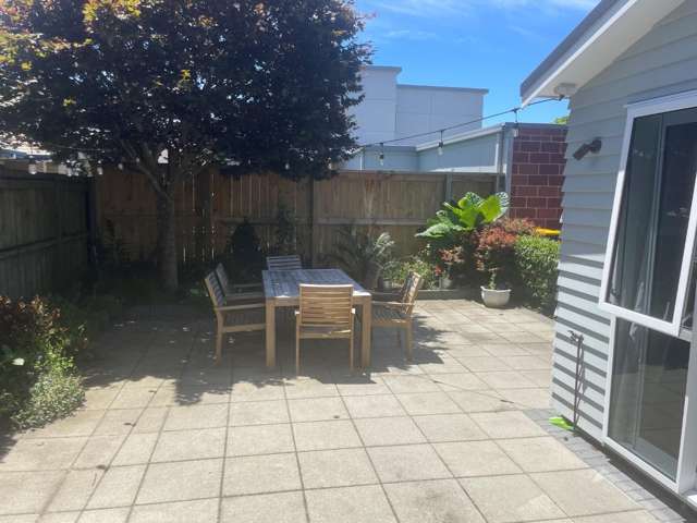 118A Fourteenth Ave 1047_1