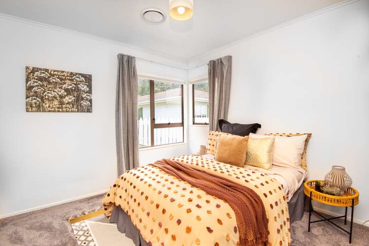 7 Saint Aidans Way Tawa_8