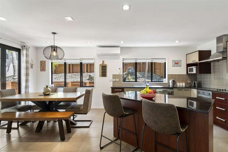 16b Charmaine Road Torbay_5