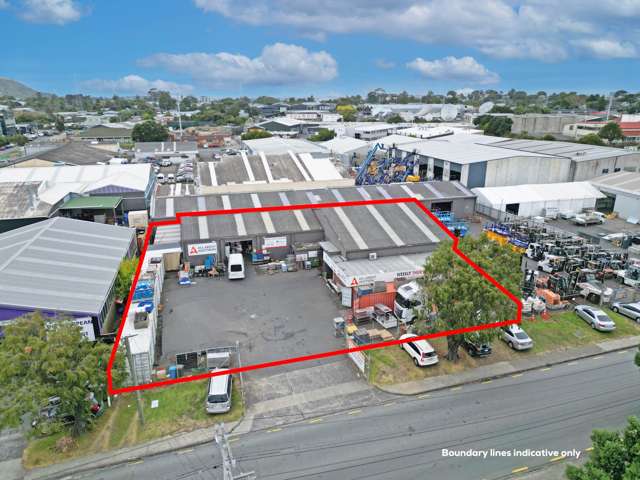 WAREHOUSE, OFFICE, AND SECURE YARD