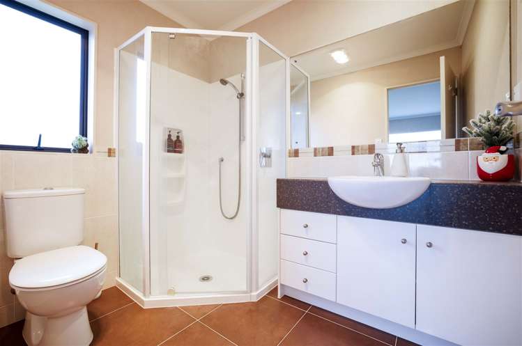 53 Turnberry Drive Wattle Downs_19