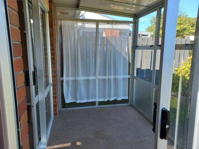 2/33 Page Street Stratford_1