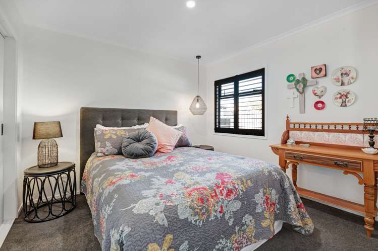 27a Lillian Place Orewa_10