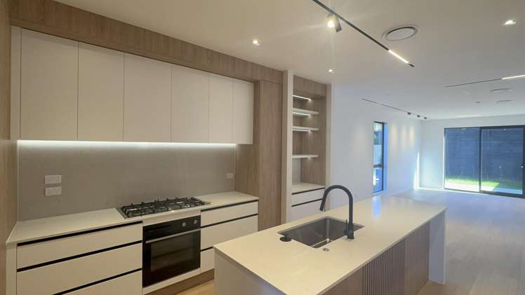 47 Croatia Avenue_5
