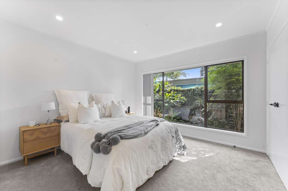 23 Lawrence Crescent_4