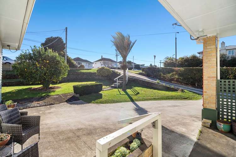99 Clawton Street Westown_18