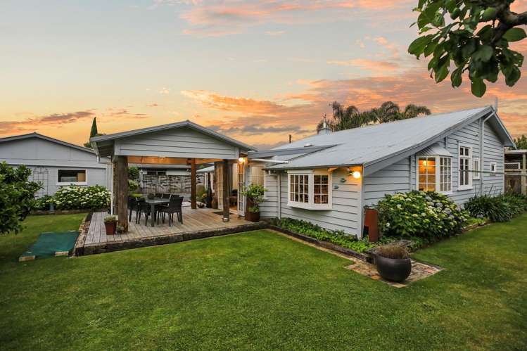 741 River Road Chartwell_26