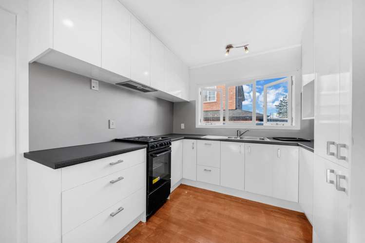 64 Hallberry Road Mangere East_7