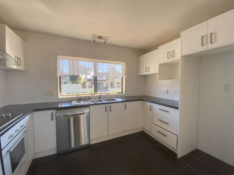 80 Halsey Drive Lynfield_2