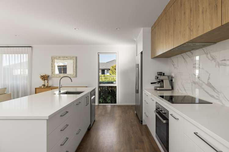 4 Raynor Crescent Pyes Pa_4