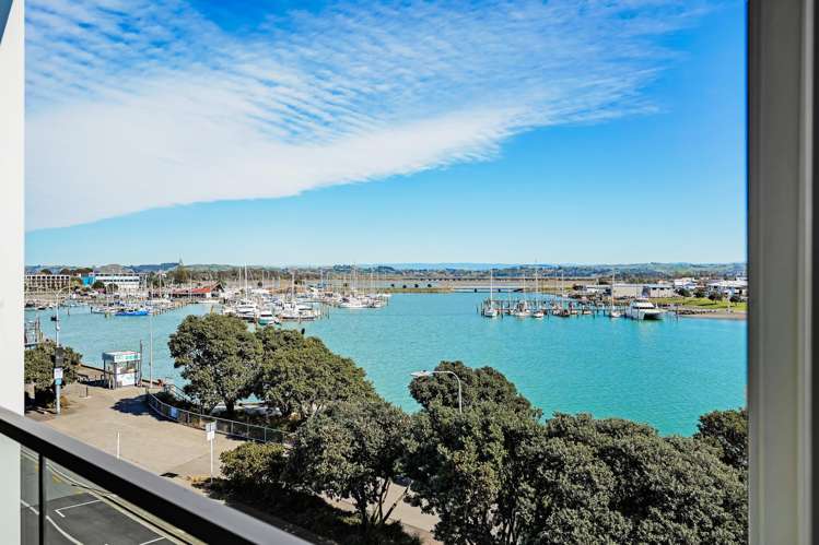 APT 202 Customs Quay Ahuriri_25