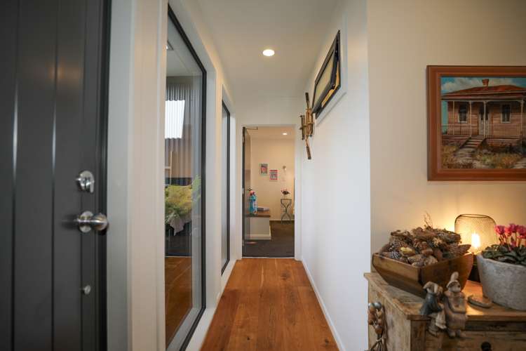 2/15 Boundary Road Waipahihi_6