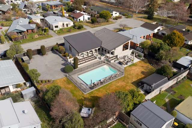 Lavish Living in the Heart of Cromwell