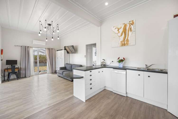 43 Georges Drive Napier South_3