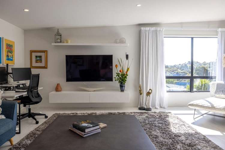 109 Queens Drive Oneroa_11